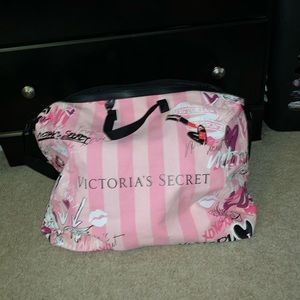 Victoria’s Secret travel bag